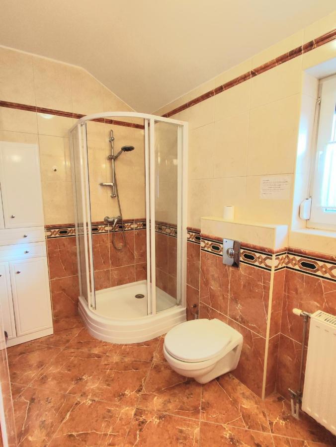 Arnyas Apartmanhaz Balatonlelle Exterior foto