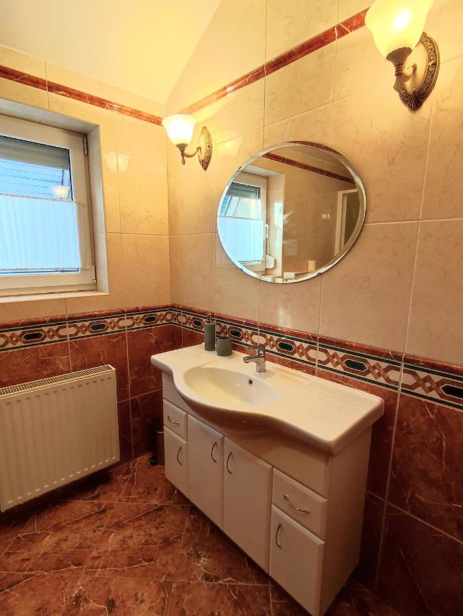 Arnyas Apartmanhaz Balatonlelle Exterior foto