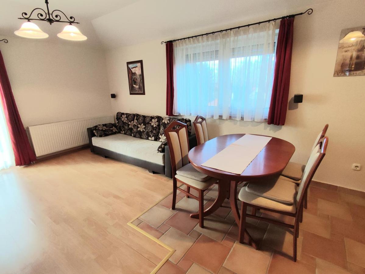 Arnyas Apartmanhaz Balatonlelle Exterior foto
