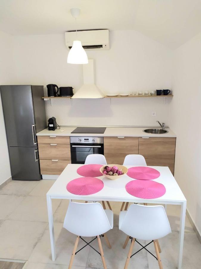Arnyas Apartmanhaz Balatonlelle Exterior foto
